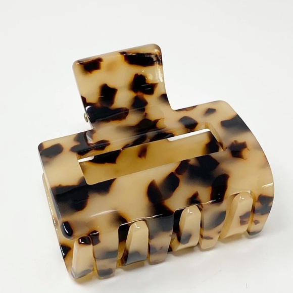 Acrylic Claw Clip Pearl or Tortoise Cheetah Hair Clip - Picture 9 of 12